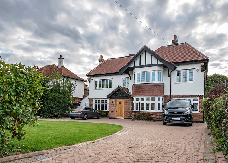 Sandy Lane, SM2